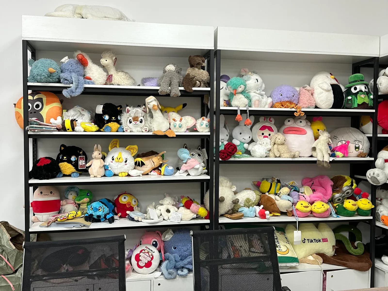 Sample shelving in the Shenzhen showroom
