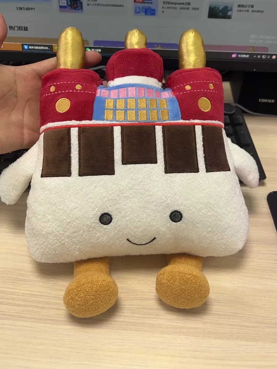 Double-decker bus plush souvenir with embroidered windows